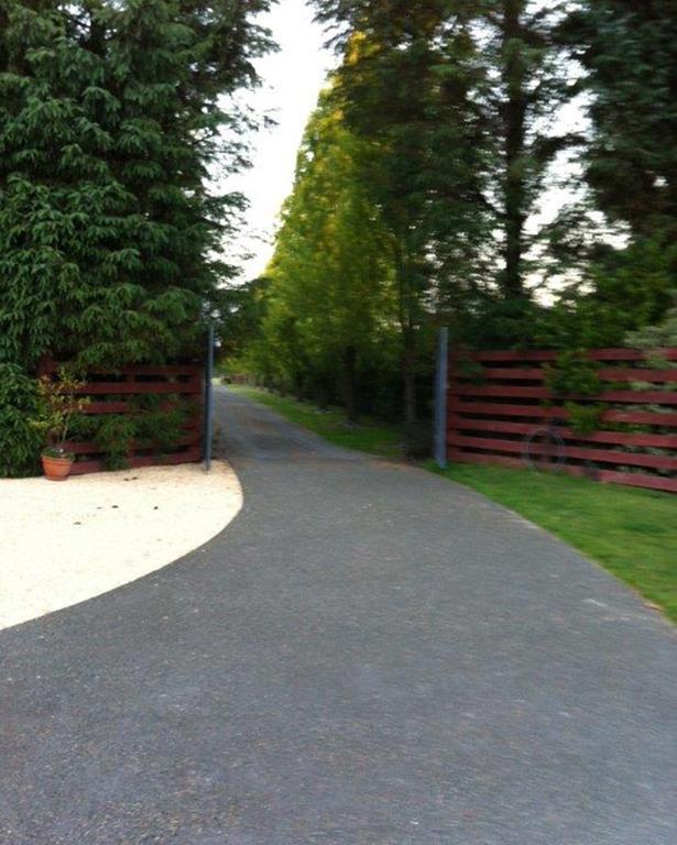 The Meadows Villa Christchurch Exteriör bild