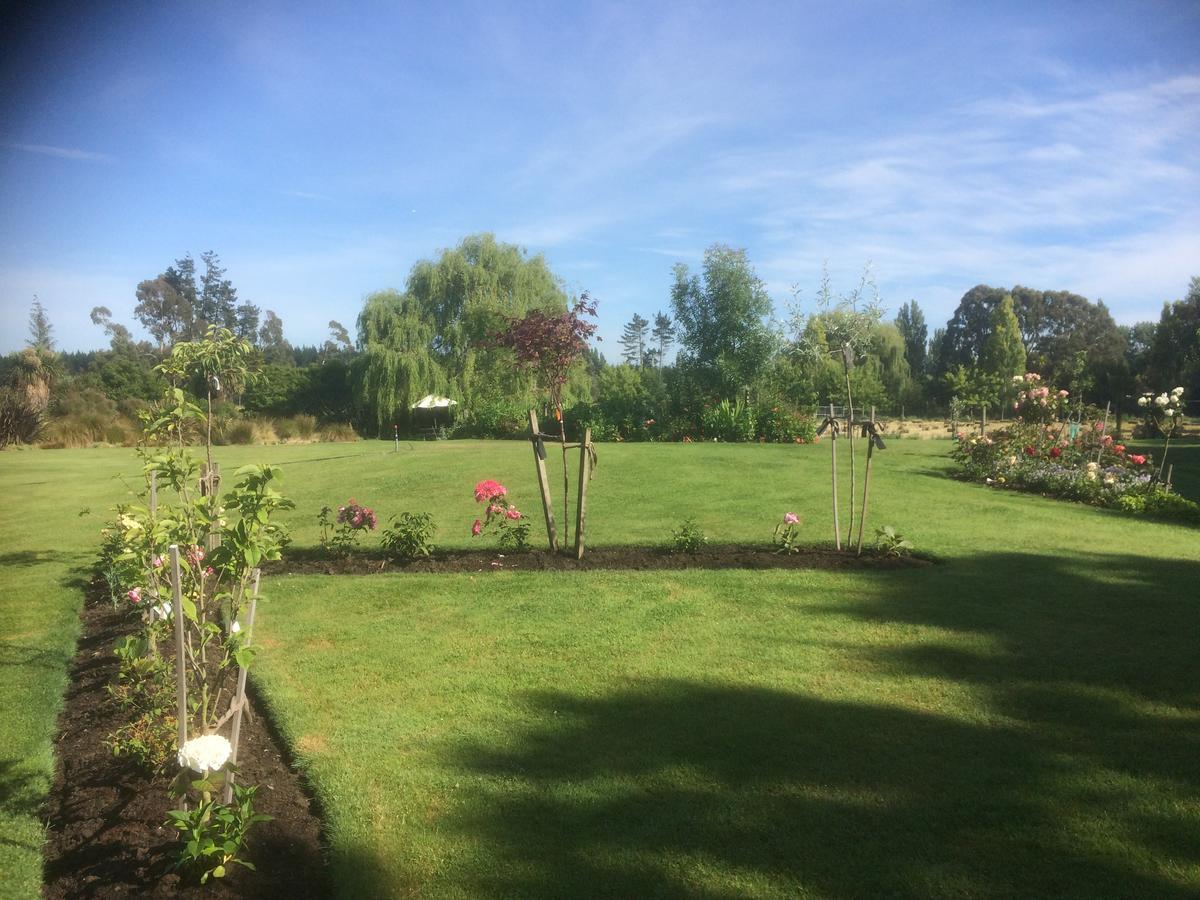 The Meadows Villa Christchurch Exteriör bild