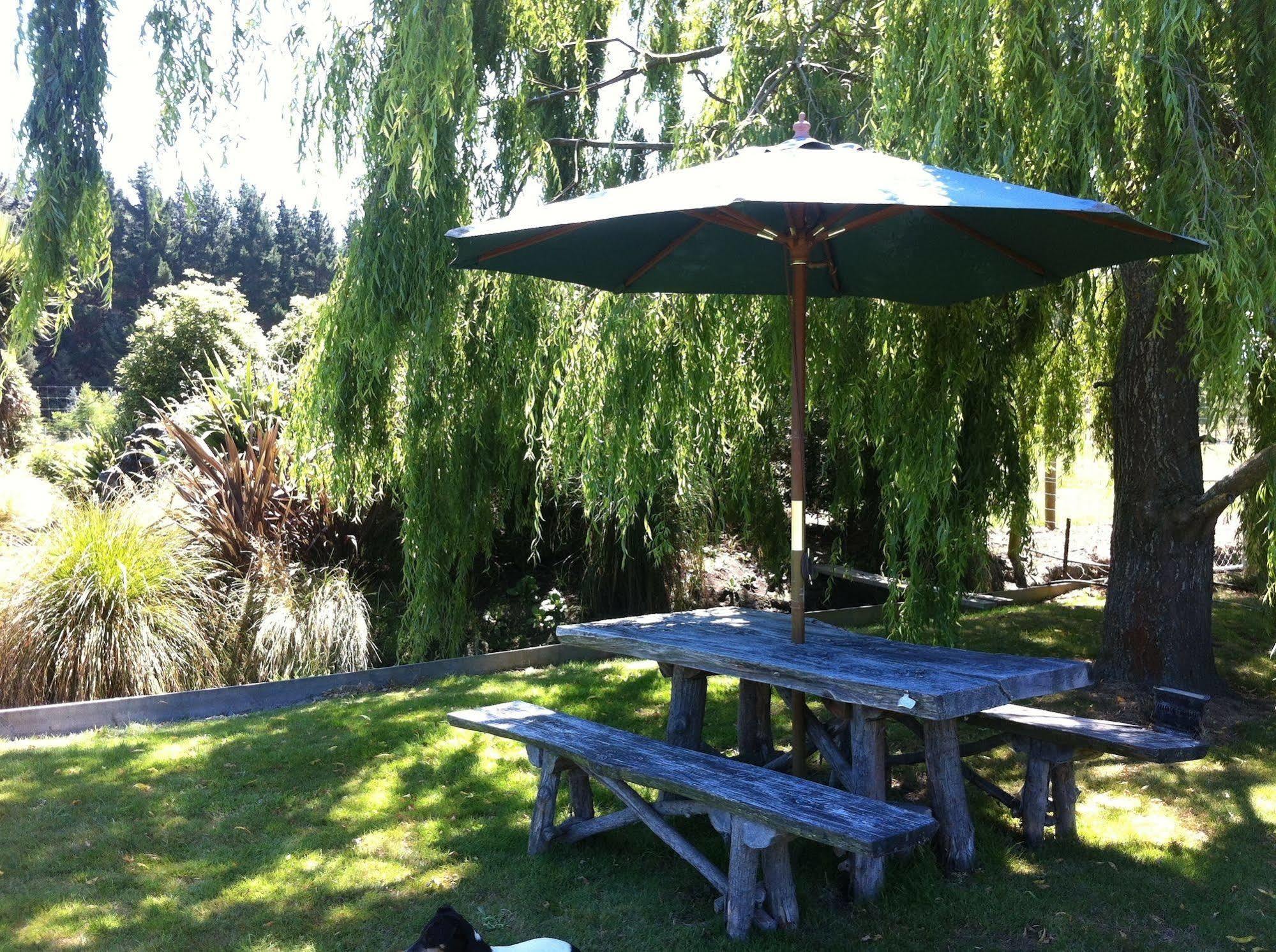 The Meadows Villa Christchurch Exteriör bild